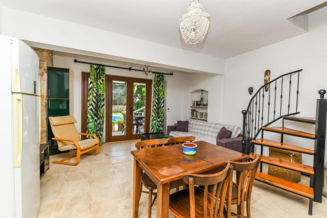 Duplex House With Shared Pool Near Beach In Kalkan Apartamento Exterior foto